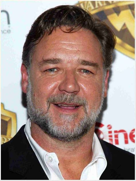 current photo of russell crowe